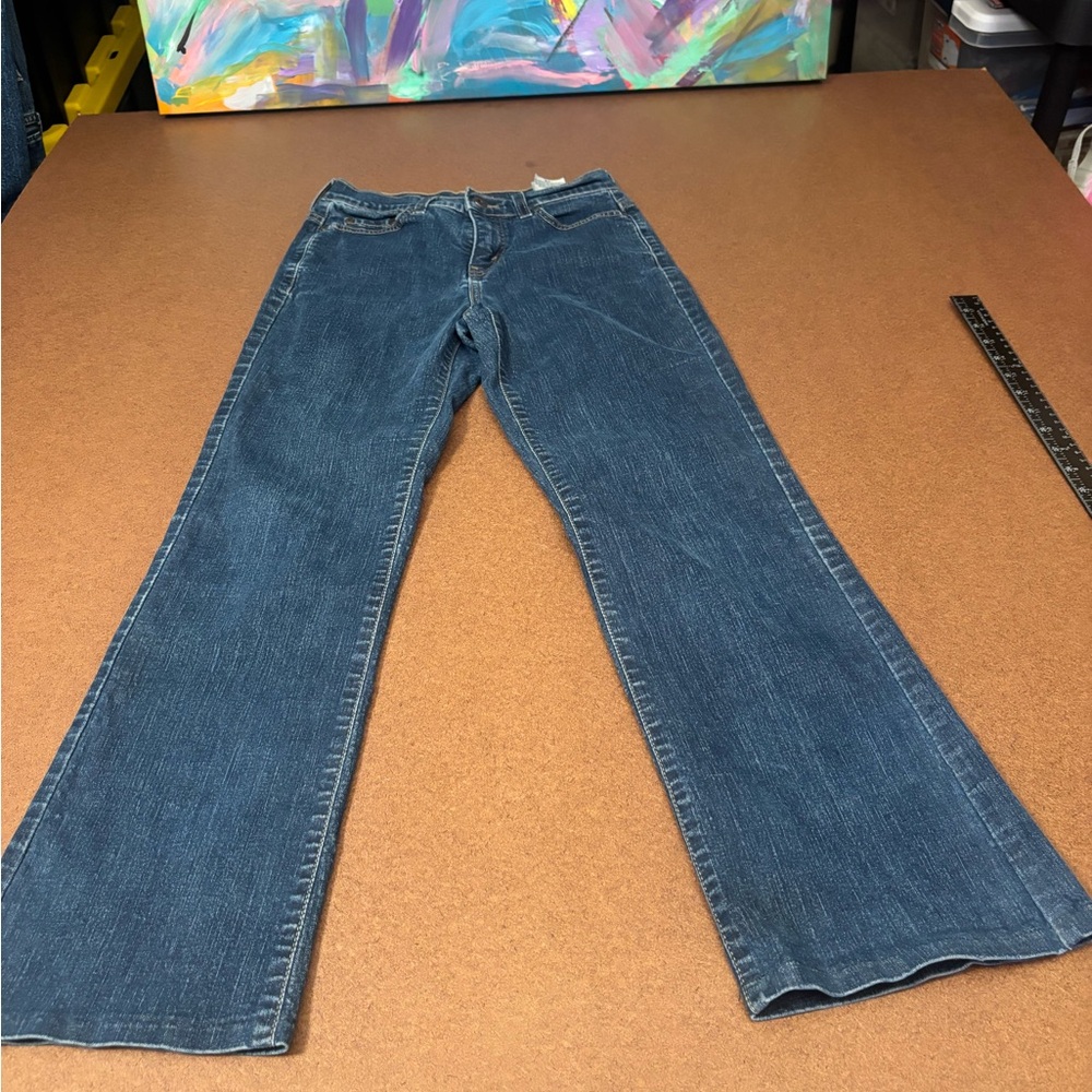 Levi's Wide Leg 6M 26x28 Woman’s Classic Blue Jeans - Picture 2 of 10